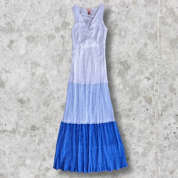 flying tomato blue dress SERENE PETALS BLUE WOVEN MIDI DRESS l FLYING TOMATO BLUE/IVORY / 2X main image 1